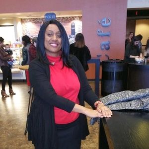 Meet your Posher, Roslyn